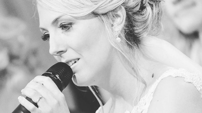 Hochzeitssängerin Jennifer Hanke-Klawitter "Singing Moments"