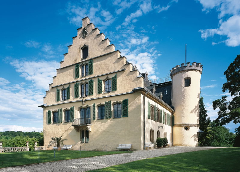 Schloss Rosenau