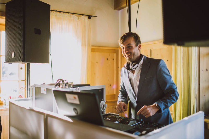 DJ Sunshine - DJ, Moderator, Eventmanager