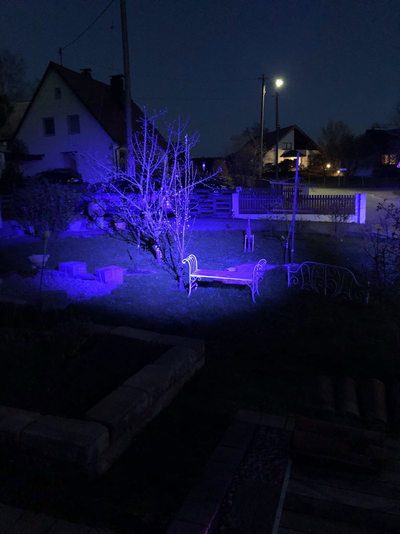 Light e-motion
