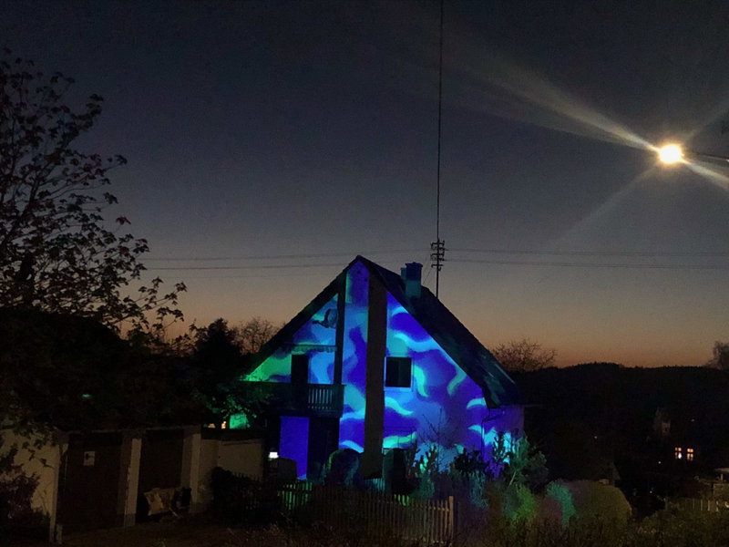 Light e-motion