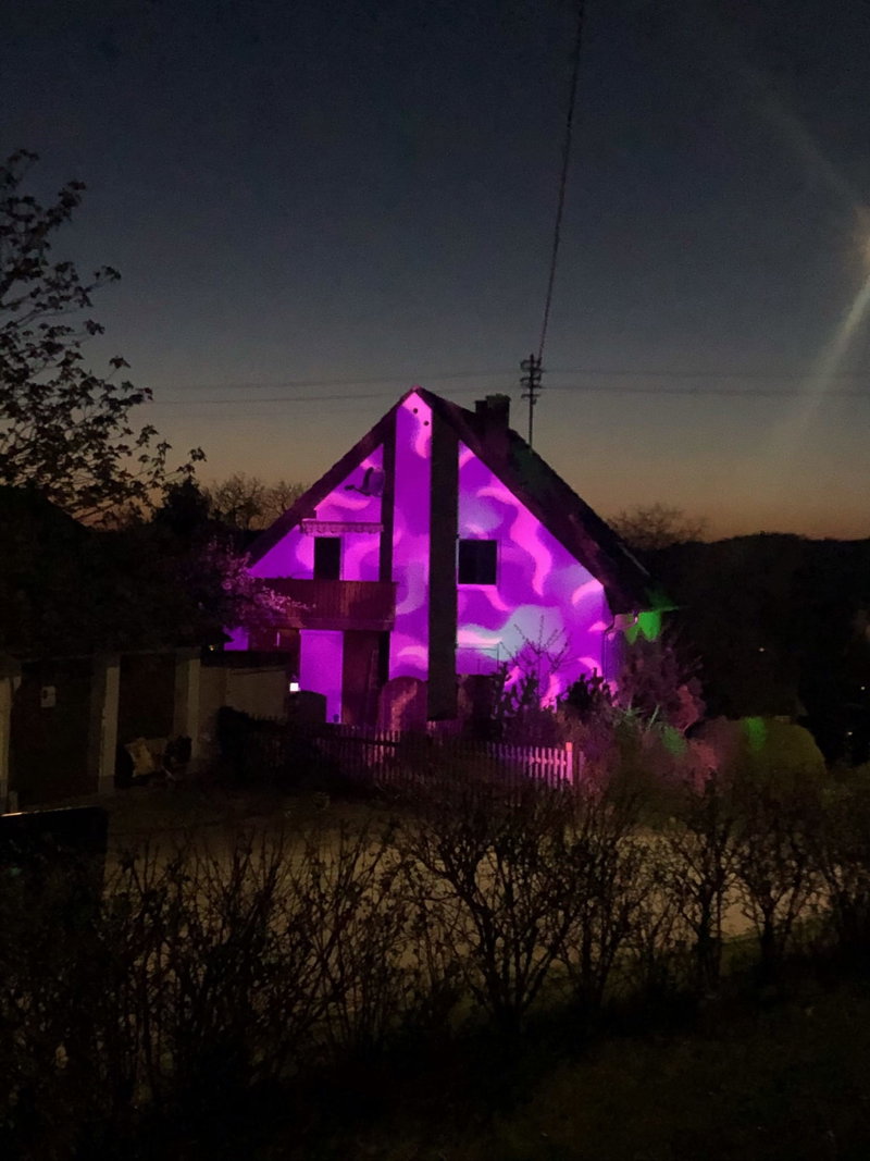 Light e-motion
