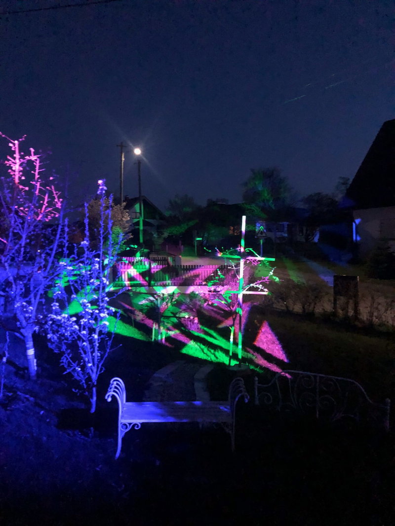 Light e-motion