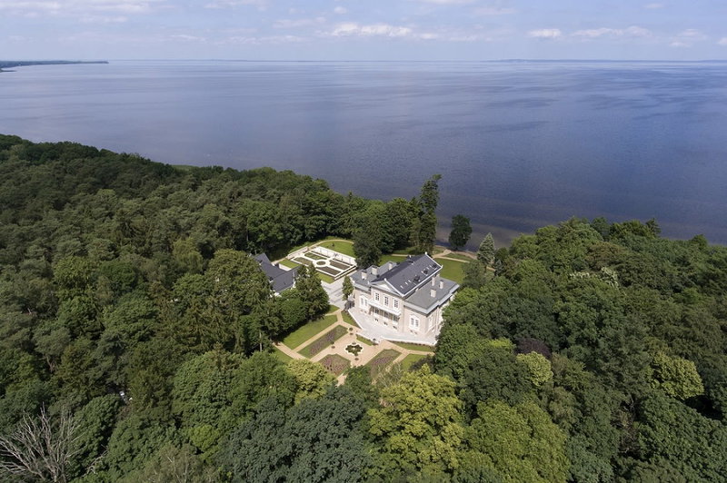 Schloss Manowce
