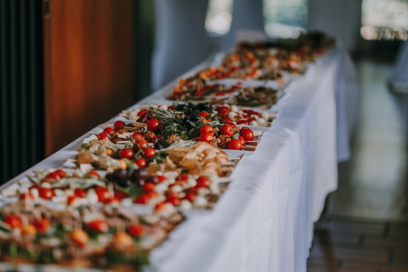 Lovely White - Weddings & Events