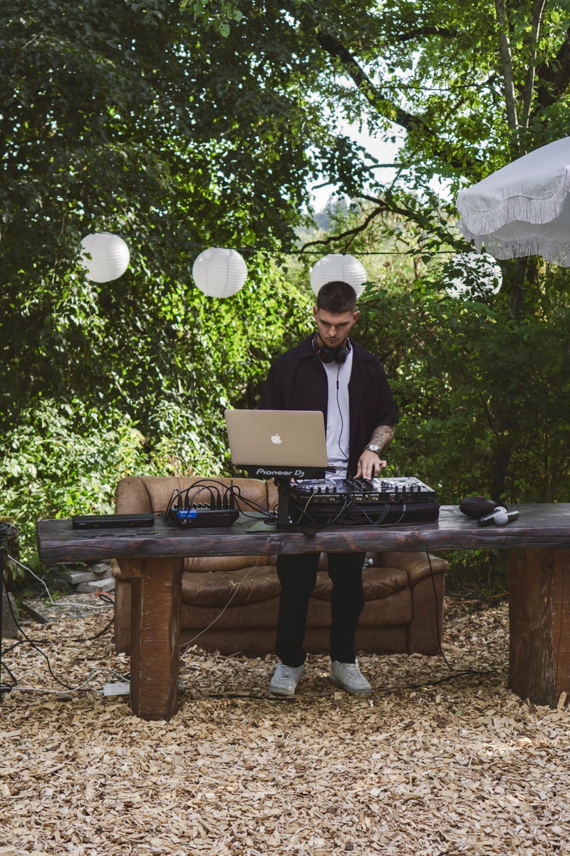 DJ DeMar