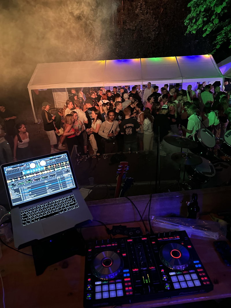 DJ DeMar