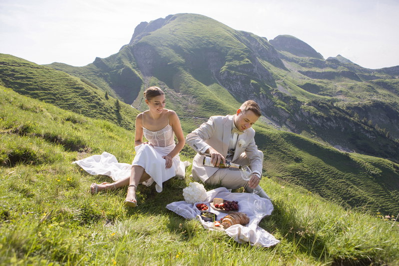 MADE FOR TWO elopements