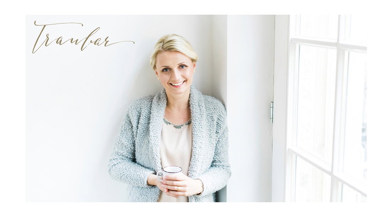 TRAUBAR | Sabine John